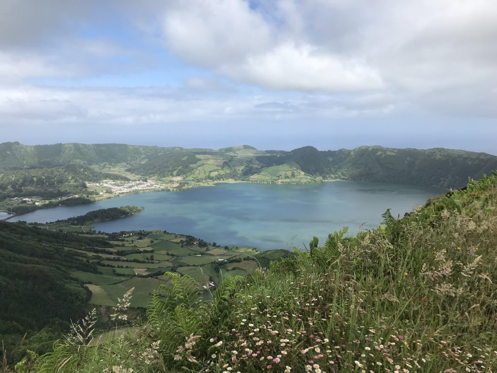 Sete Cidaes hike view of lake in Azores